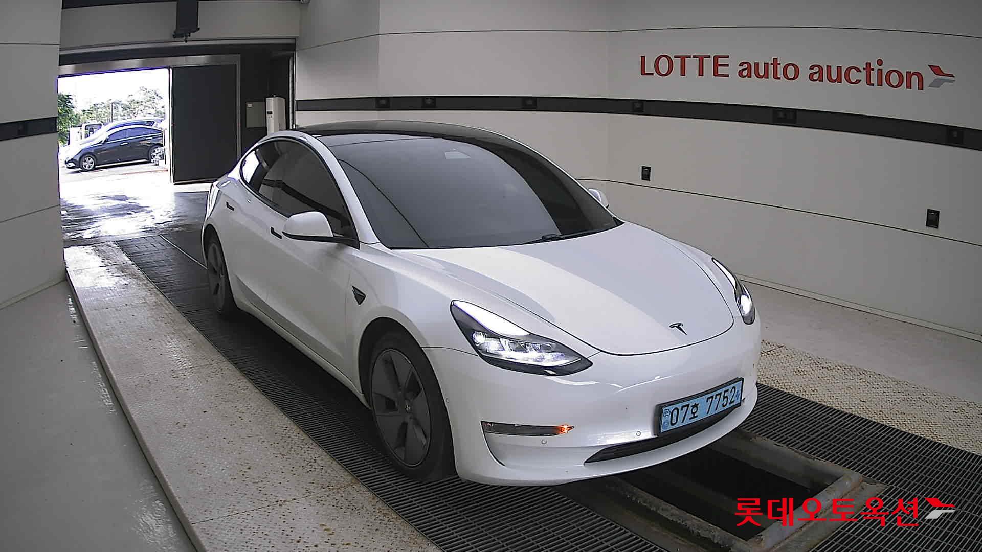 تسلا MODEL 3