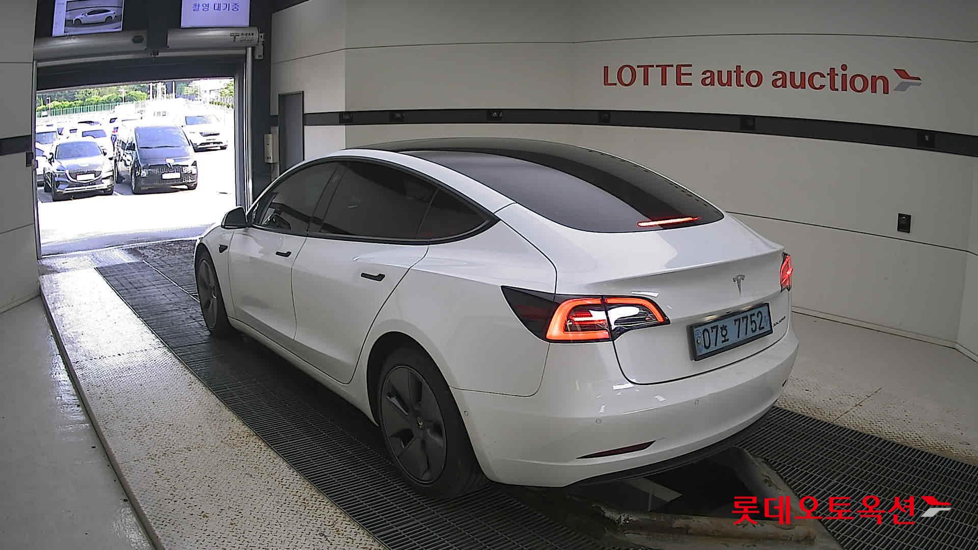 تسلا MODEL 3