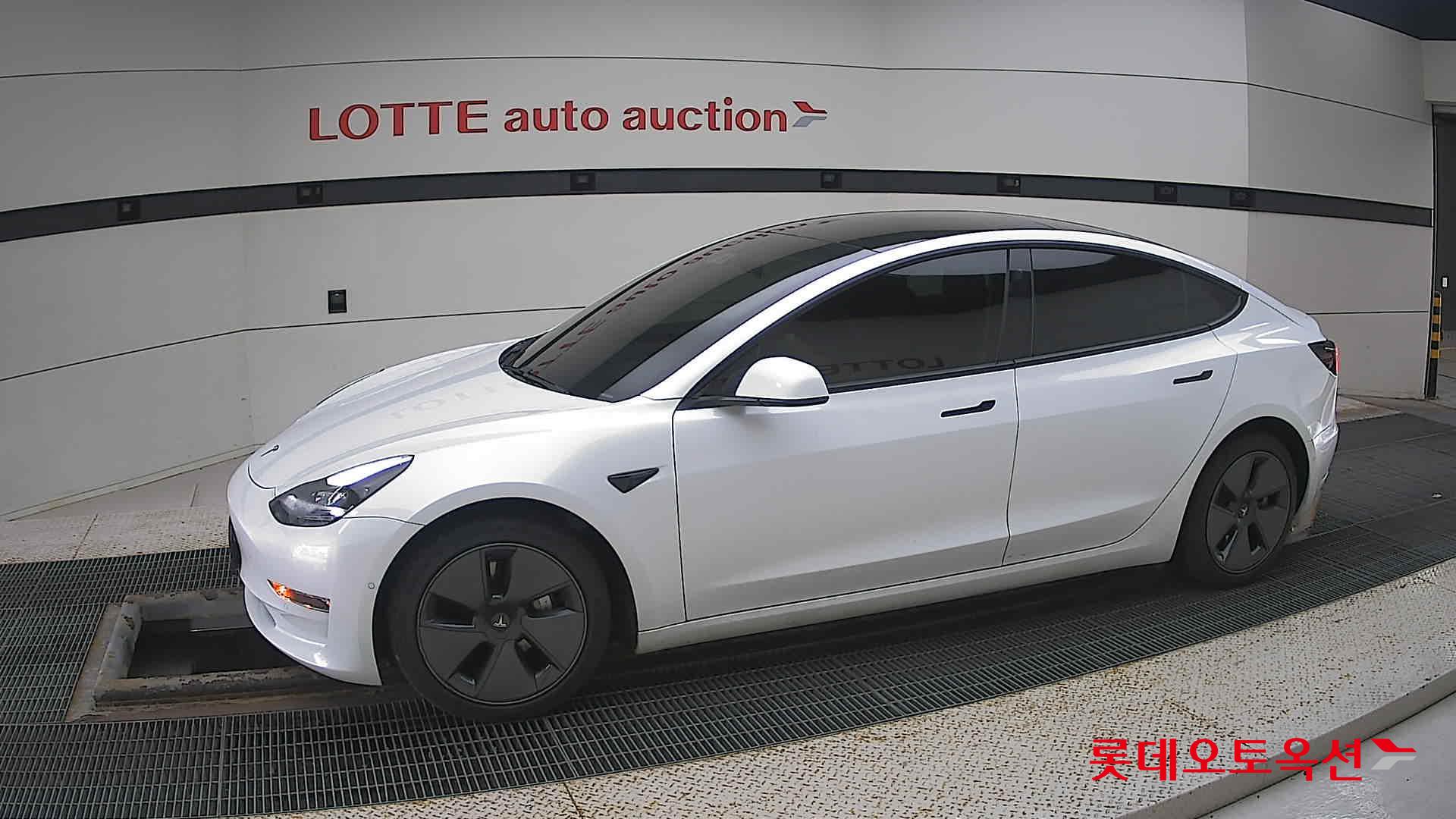 تسلا MODEL 3