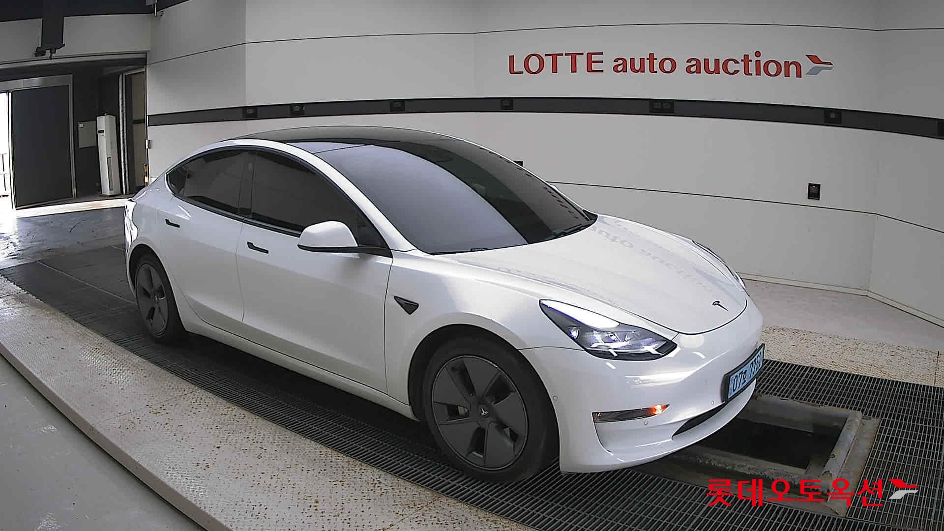 تسلا MODEL 3