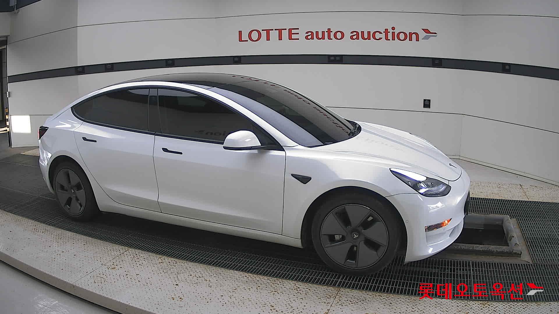تسلا MODEL 3