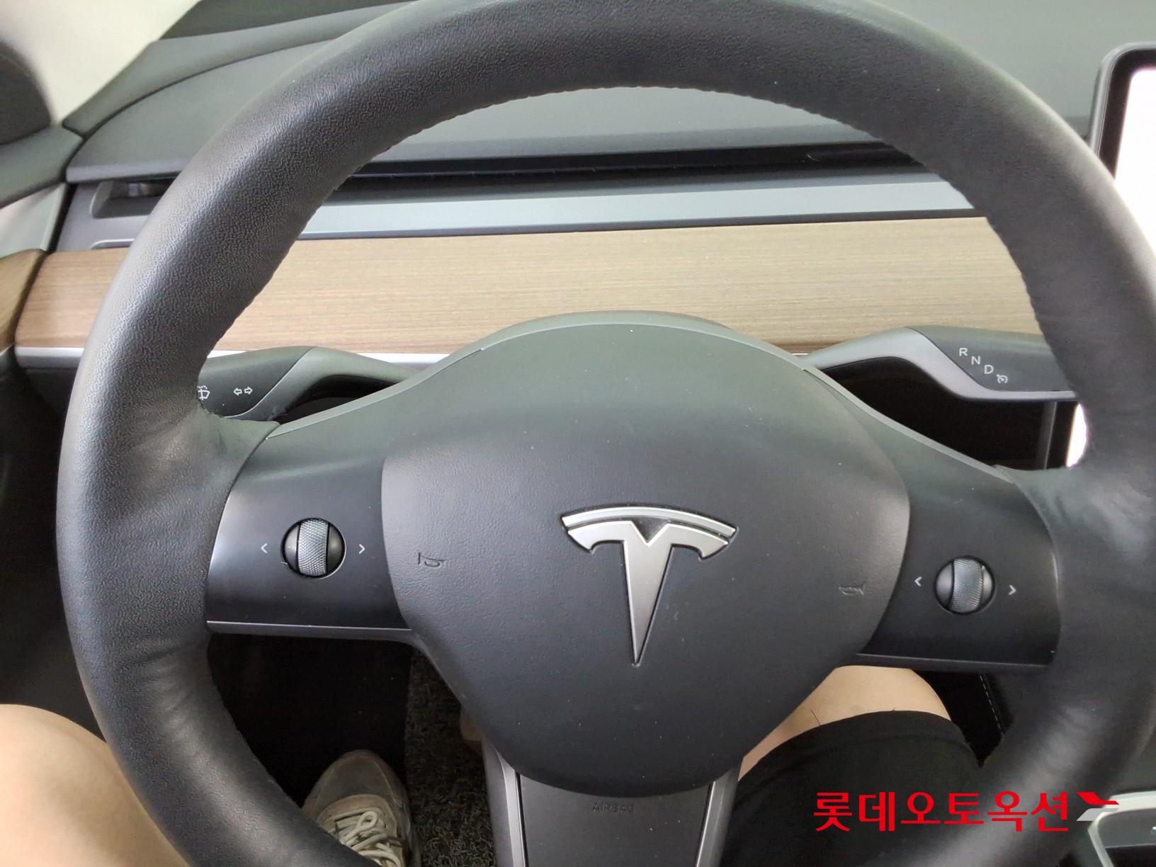 تسلا MODEL 3