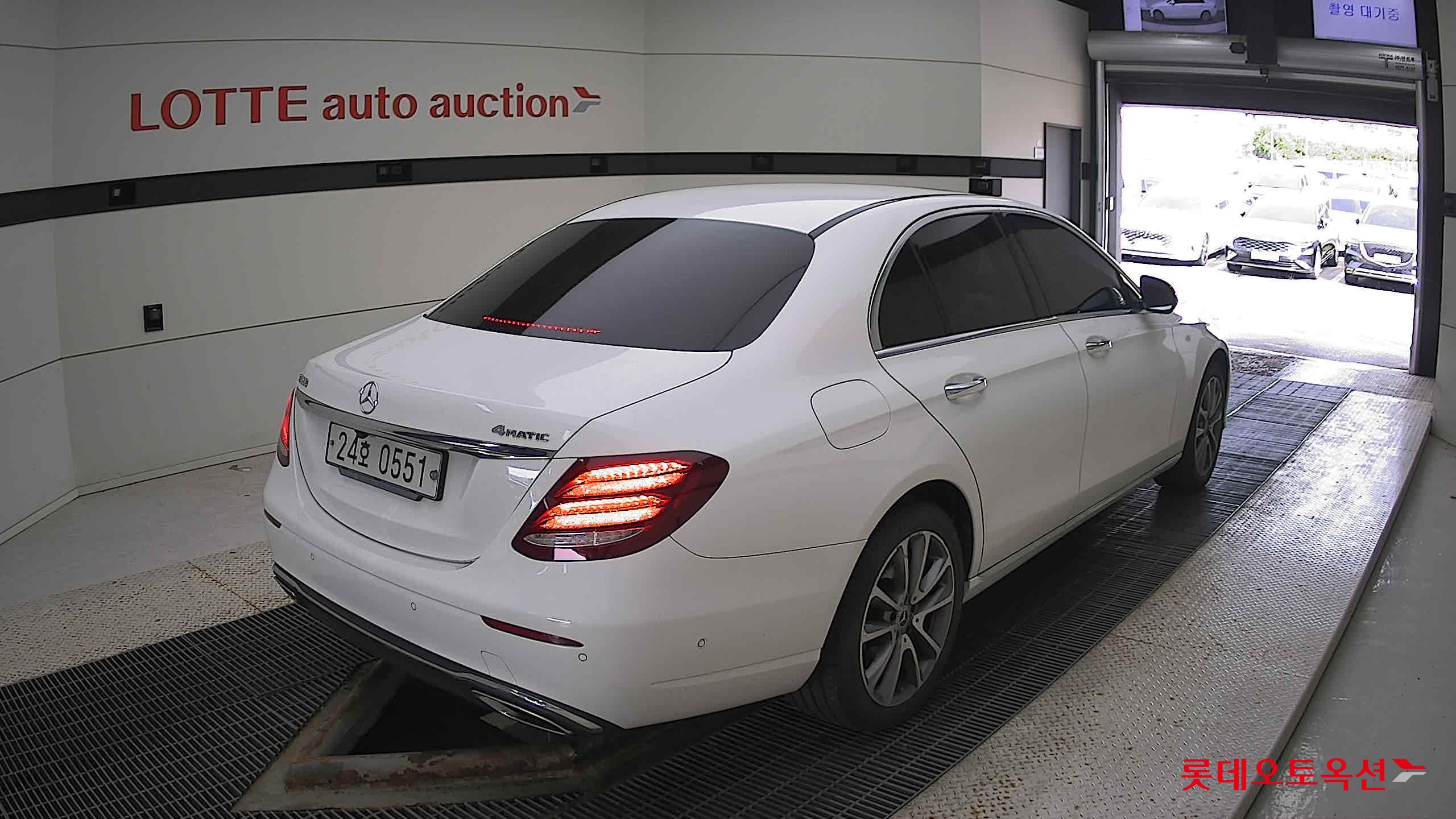 مرسيدس E300