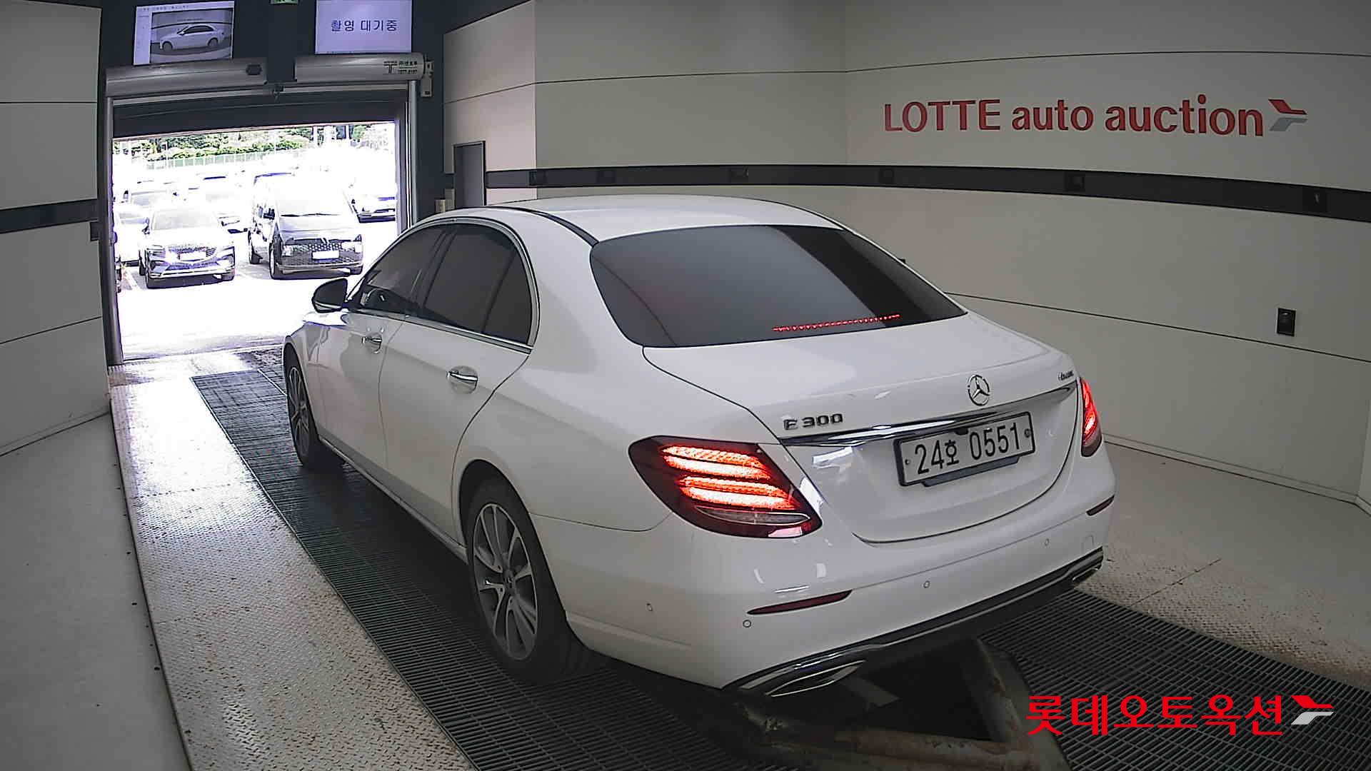 مرسيدس E300