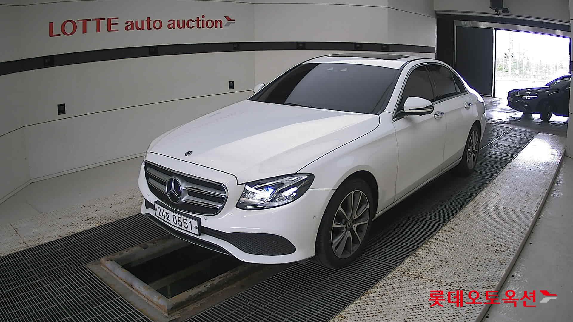 مرسيدس E300