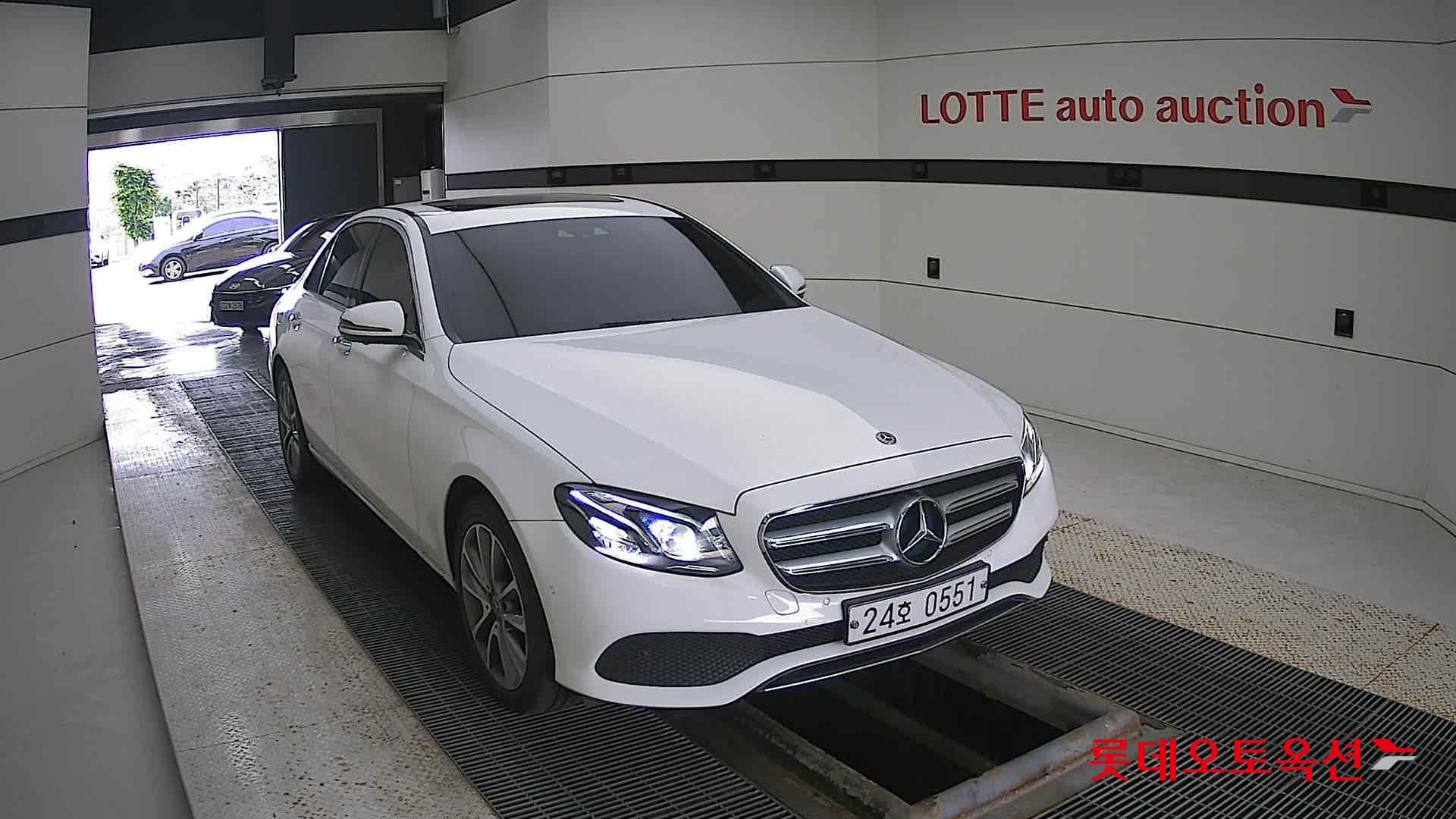 مرسيدس E300