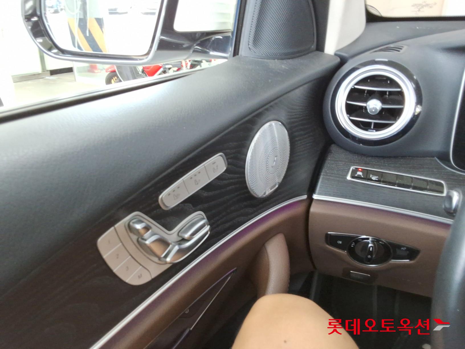 مرسيدس E300