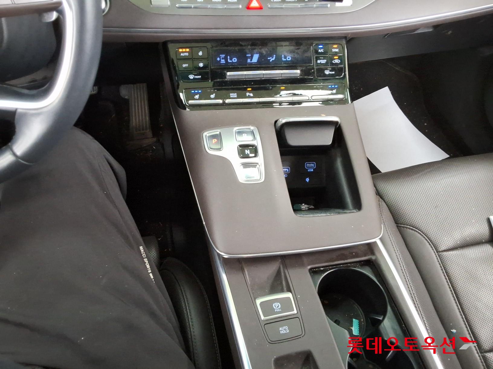 هيونداي - أزيرا - Image 31