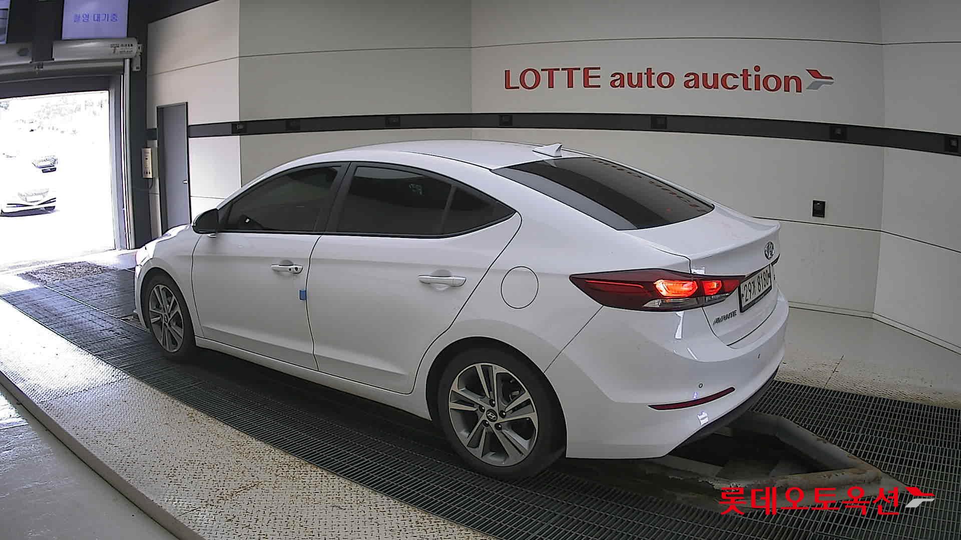 Hyundai Avante id 2909759 из Кореи 10