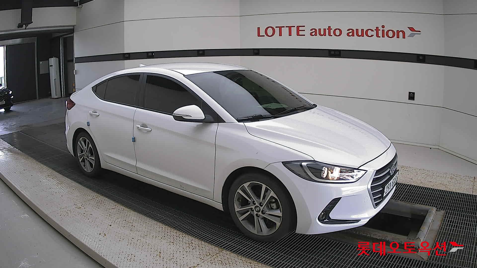 Hyundai Avante id 2909759 из Кореи 16