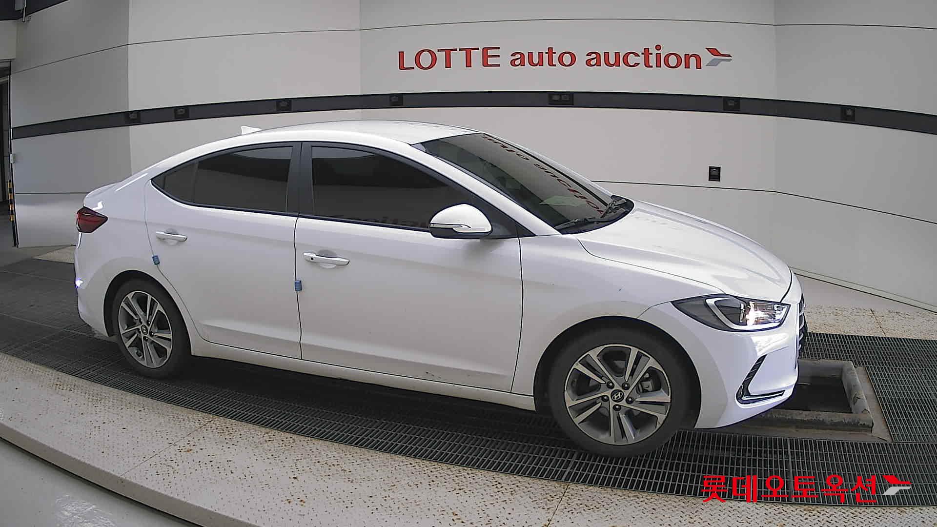 Hyundai Avante id 2909759 из Кореи 17