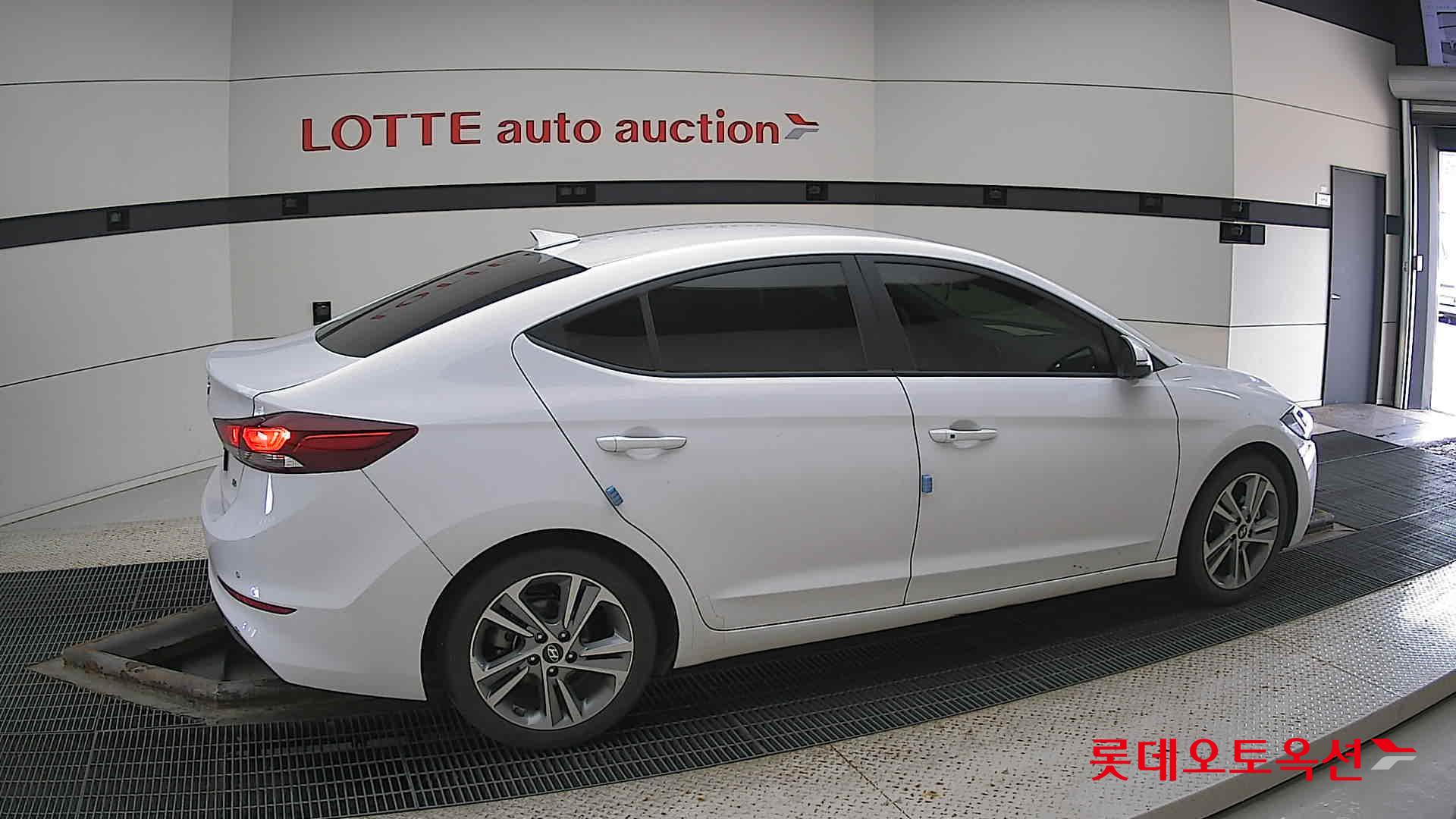 Hyundai Avante id 2909759 из Кореи 18