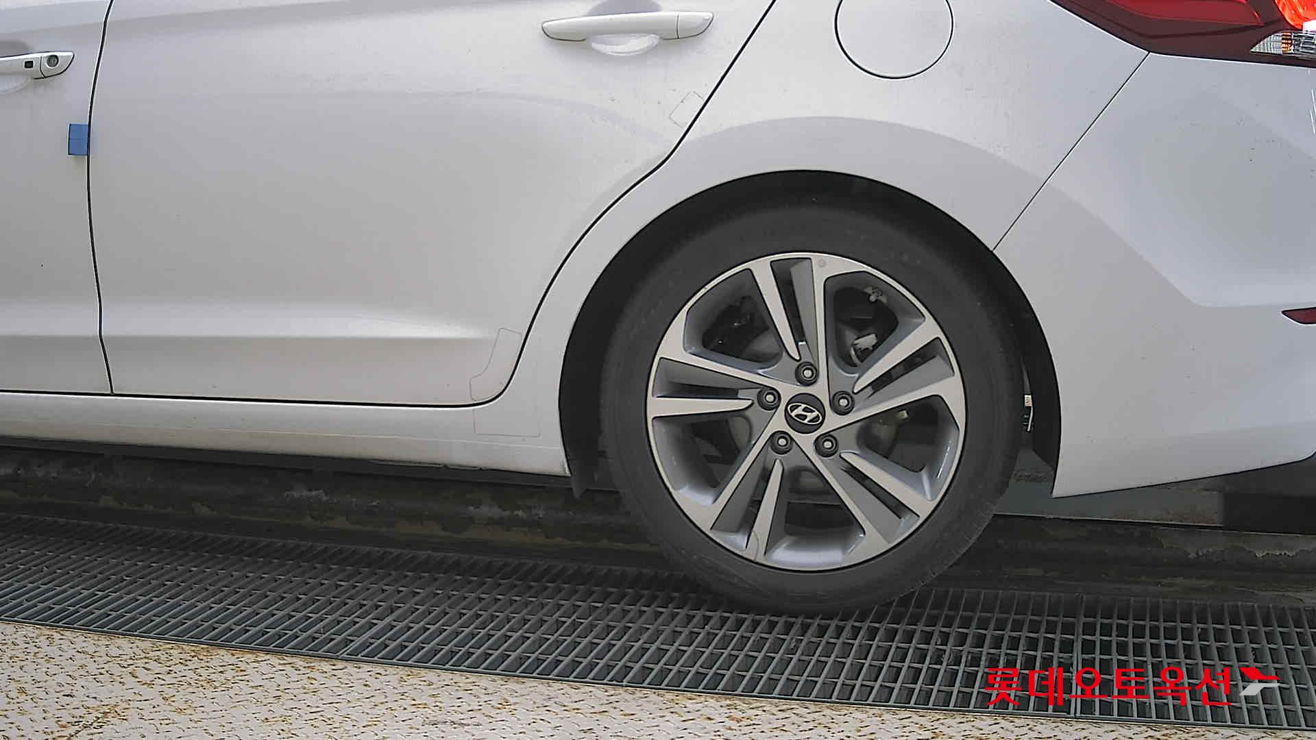 Hyundai Avante id 2909759 из Кореи 22