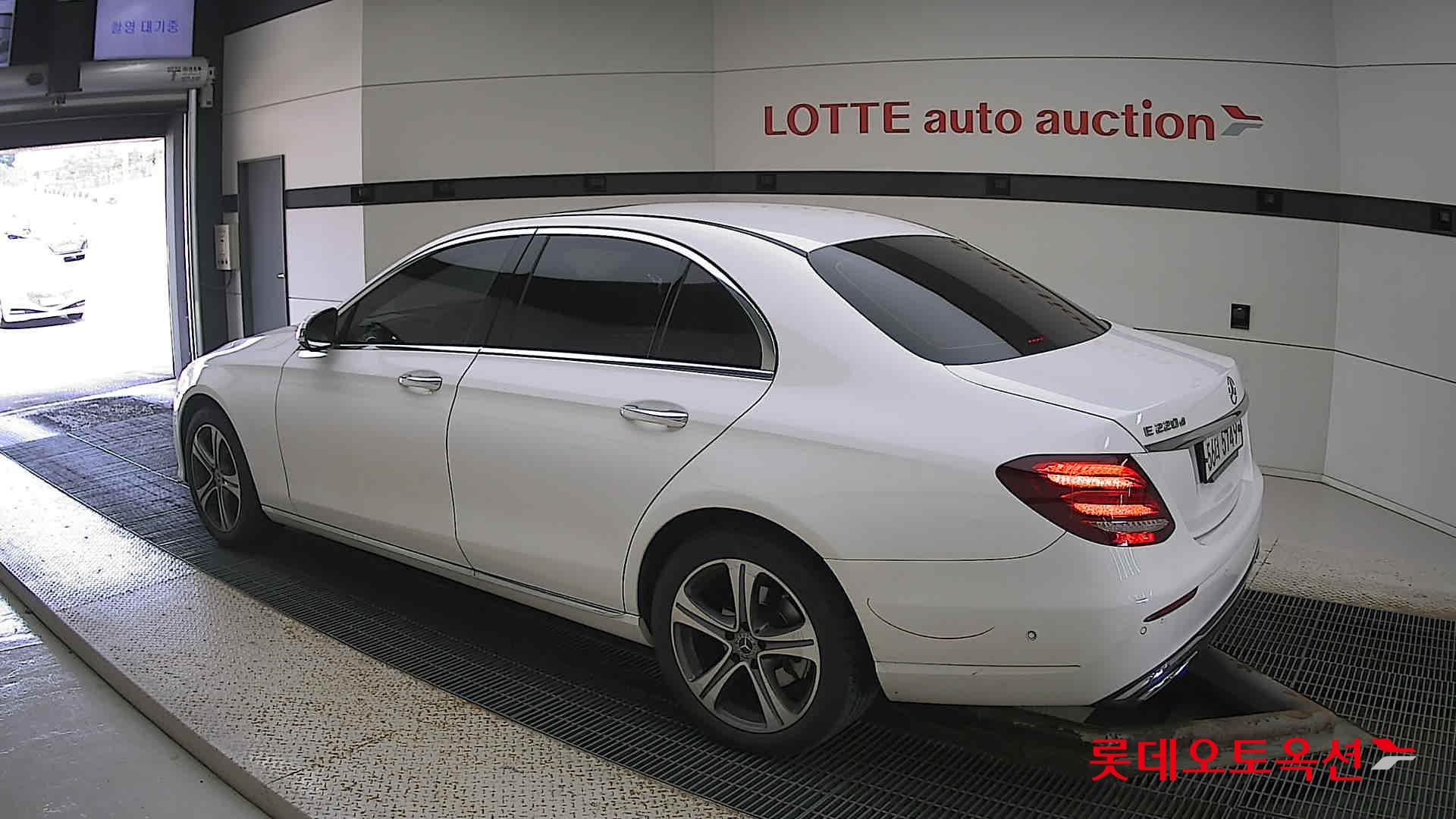 مرسيدس E220D
