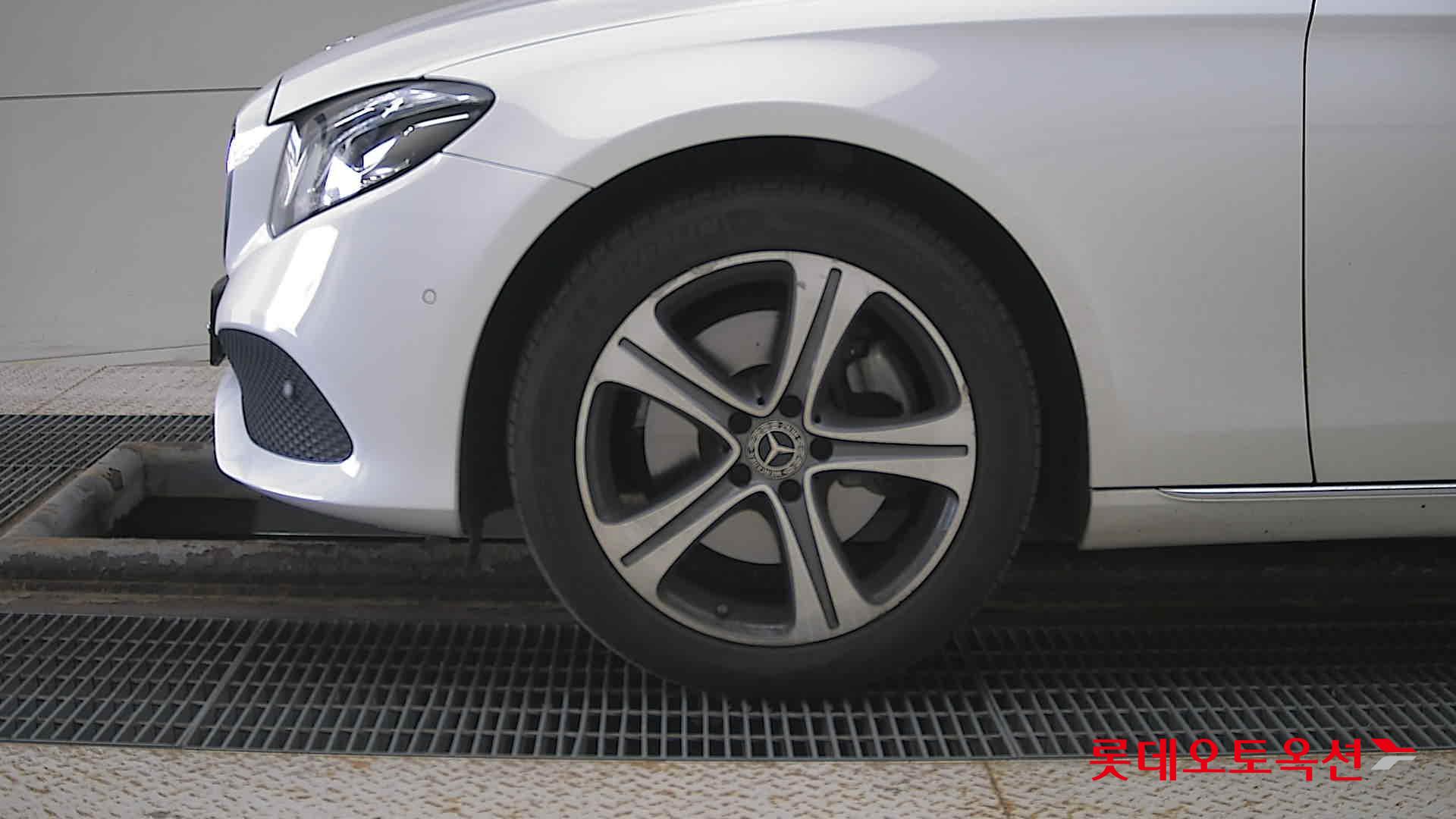 مرسيدس E220D