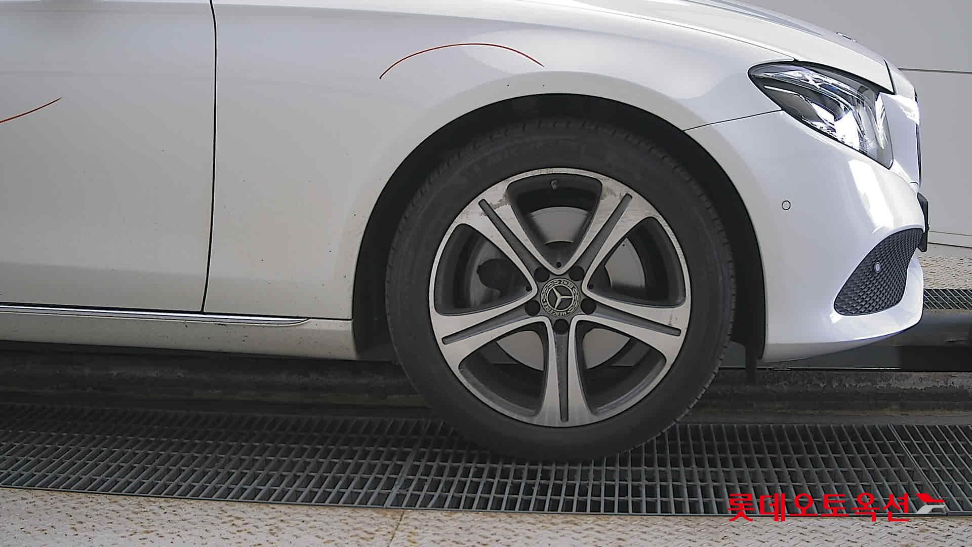 مرسيدس E220D