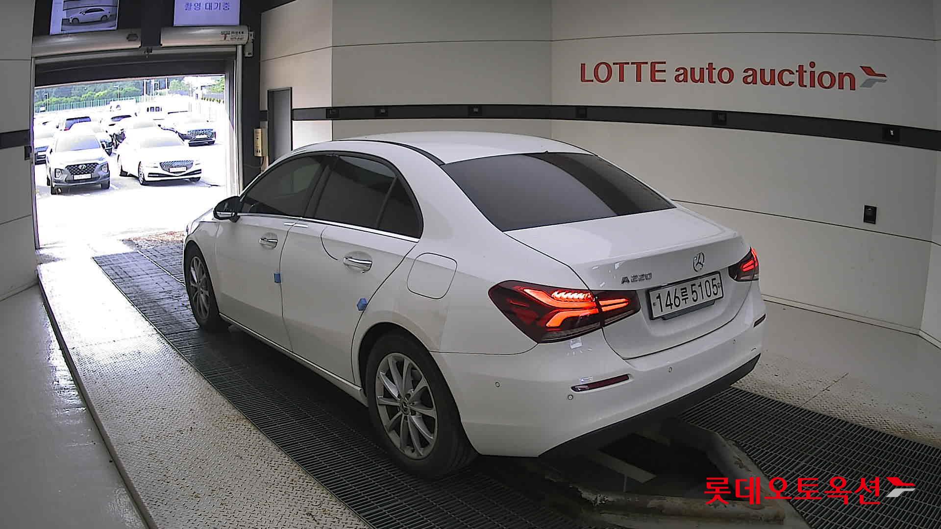مرسيدس A220