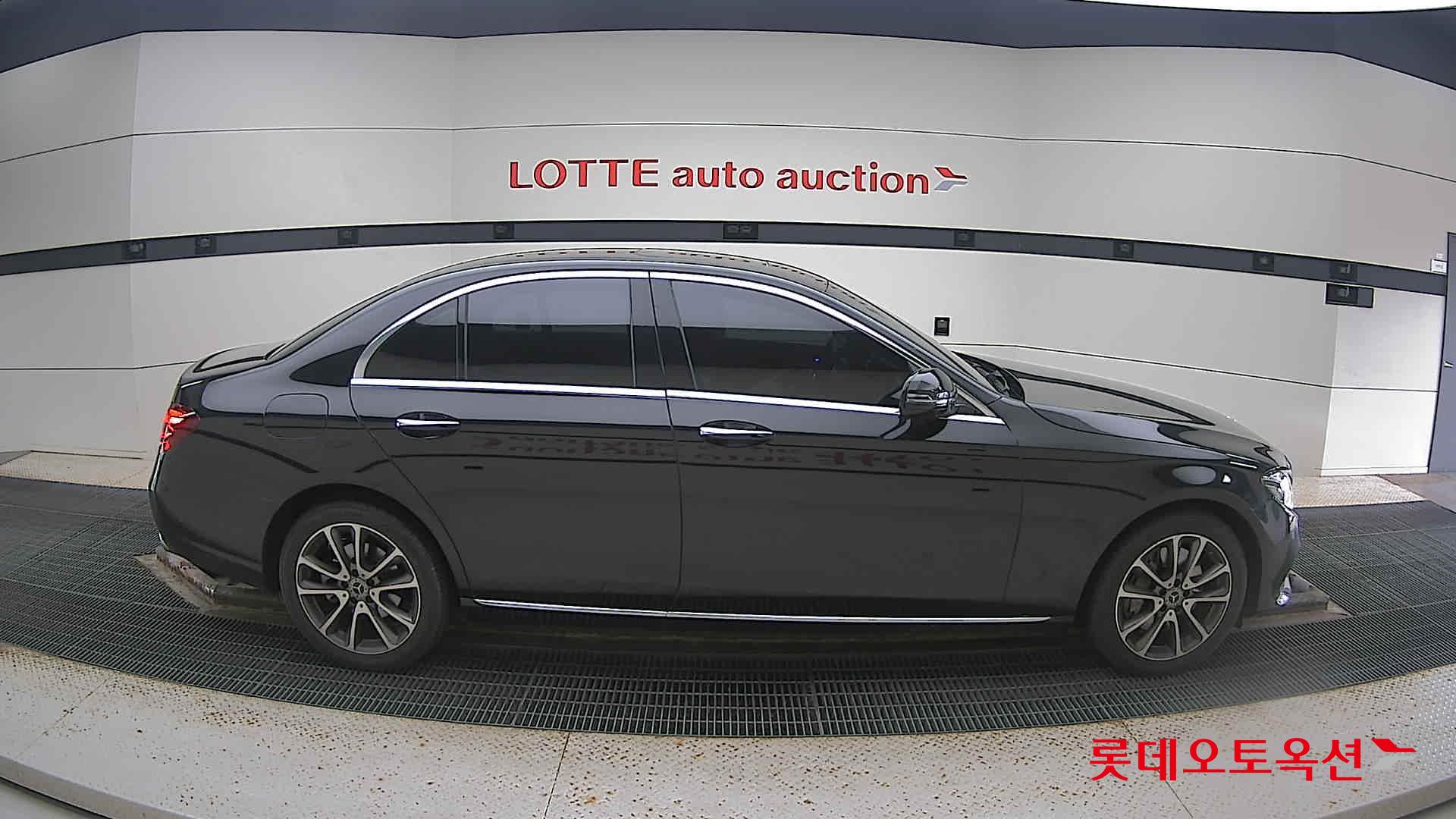 مرسيدس E300