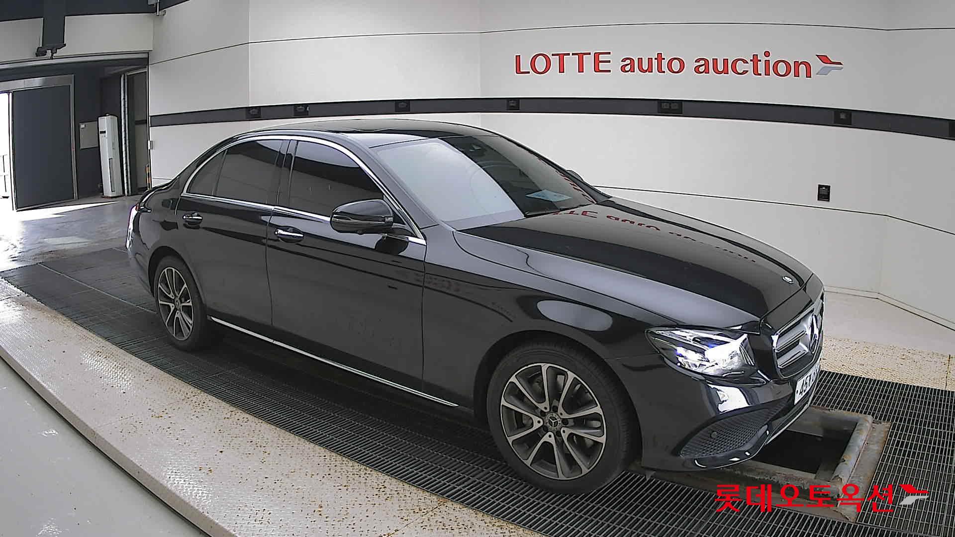 مرسيدس E300