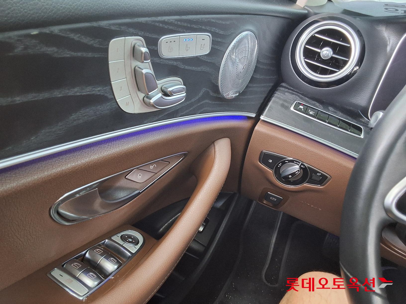 مرسيدس E300