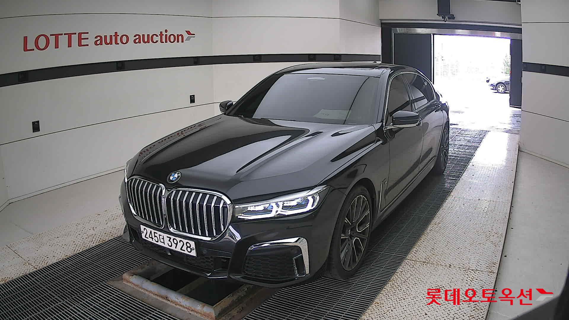 BMW الفئة السابعة