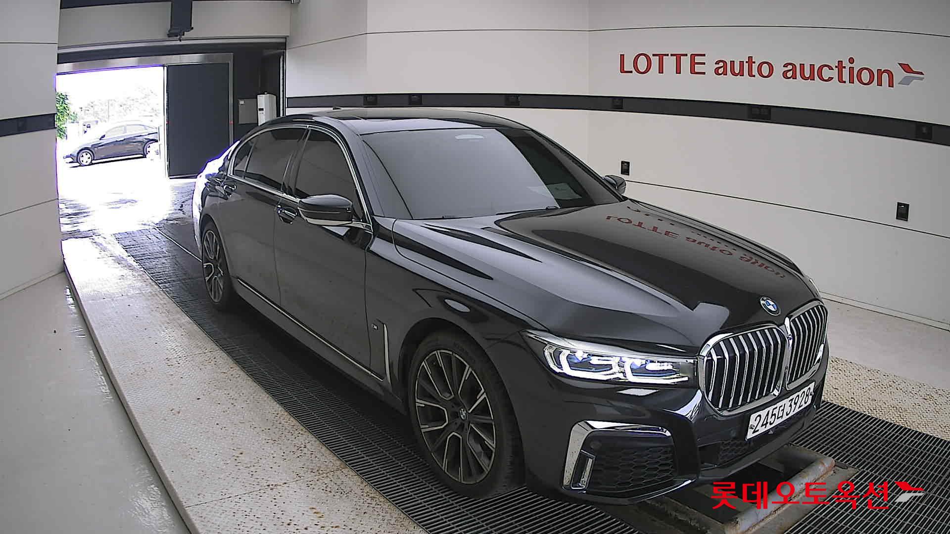 BMW الفئة السابعة