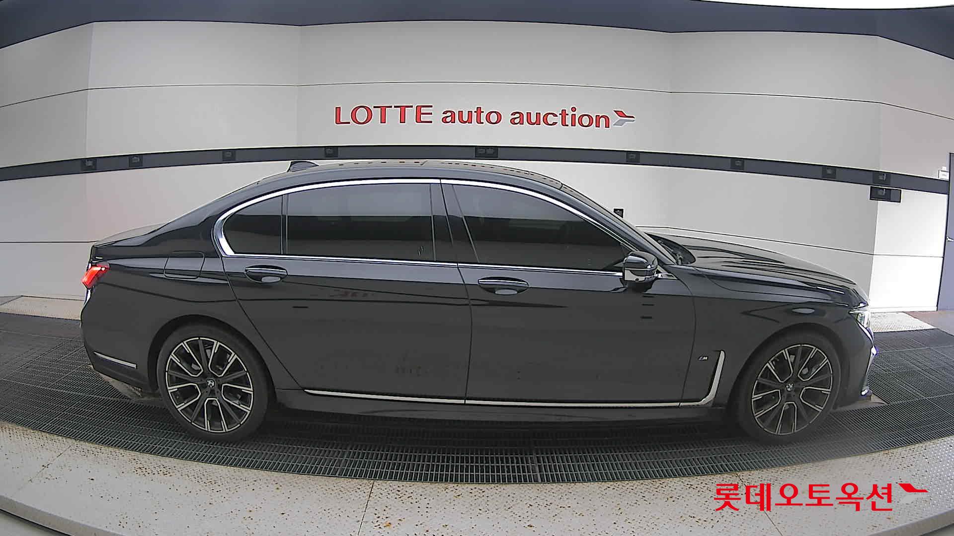 BMW الفئة السابعة