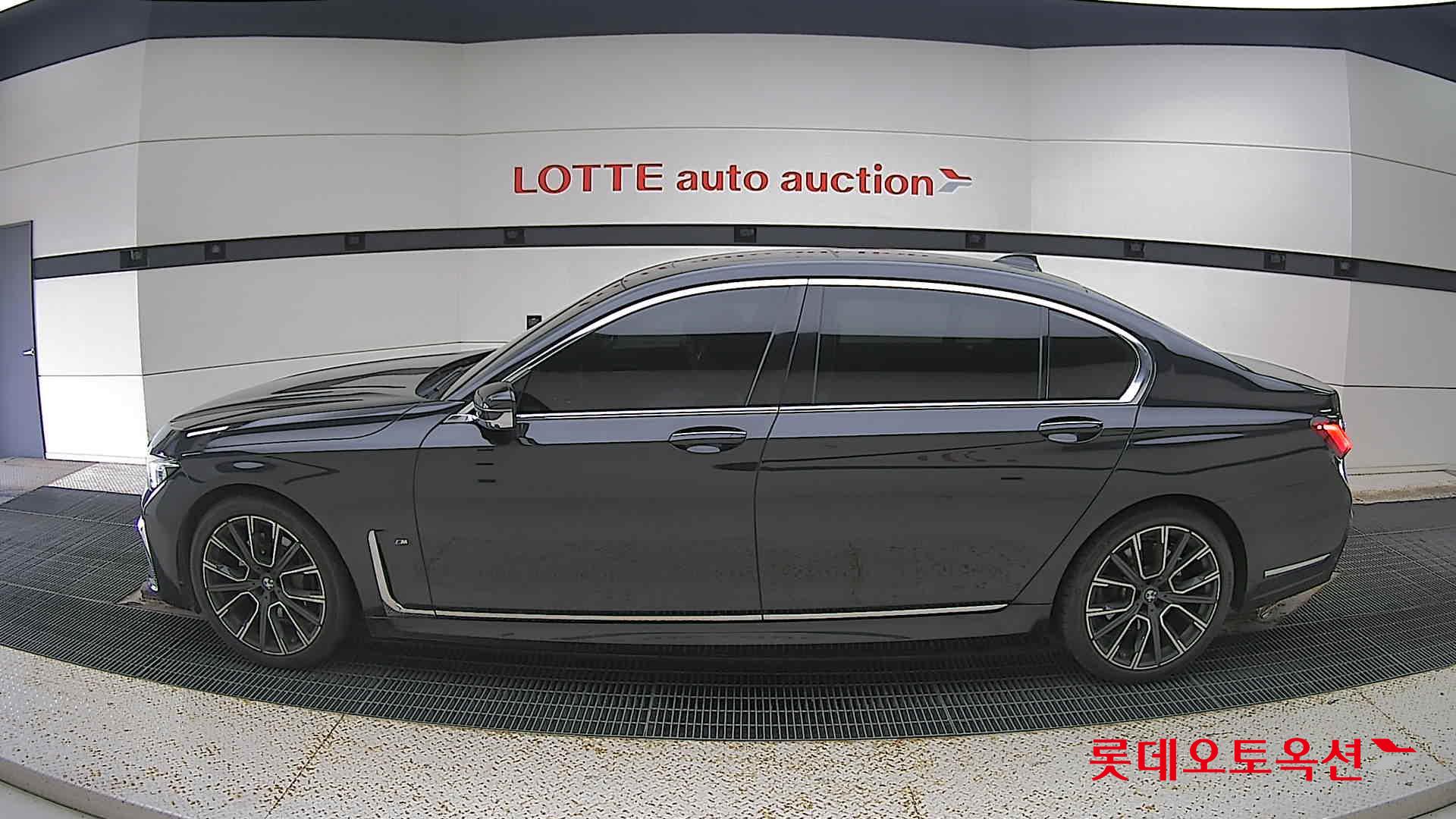 BMW الفئة السابعة