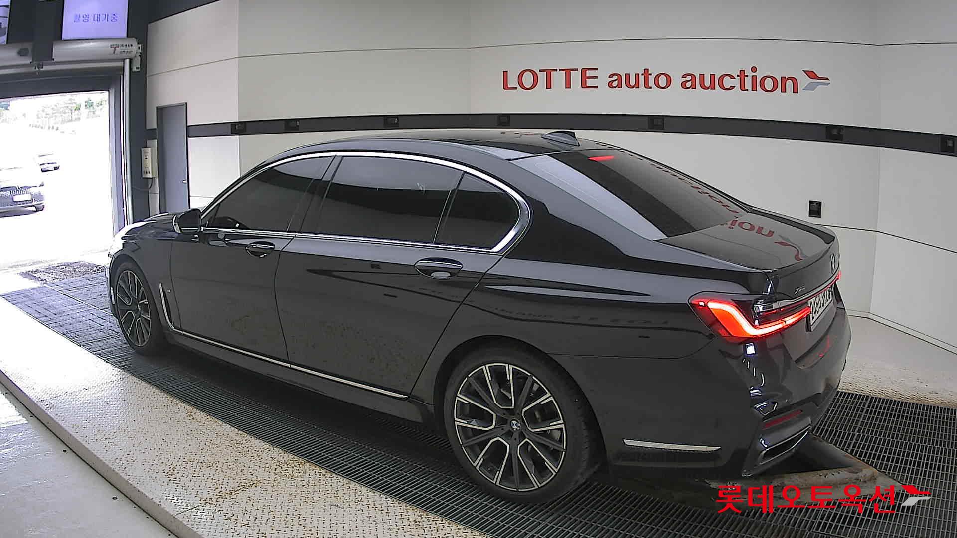 BMW الفئة السابعة