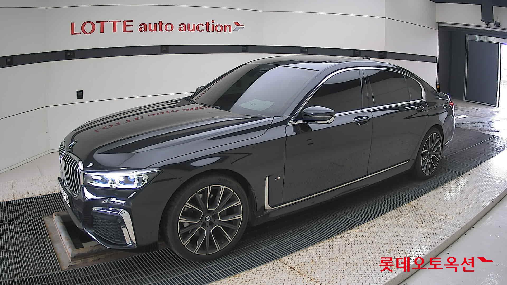 BMW الفئة السابعة