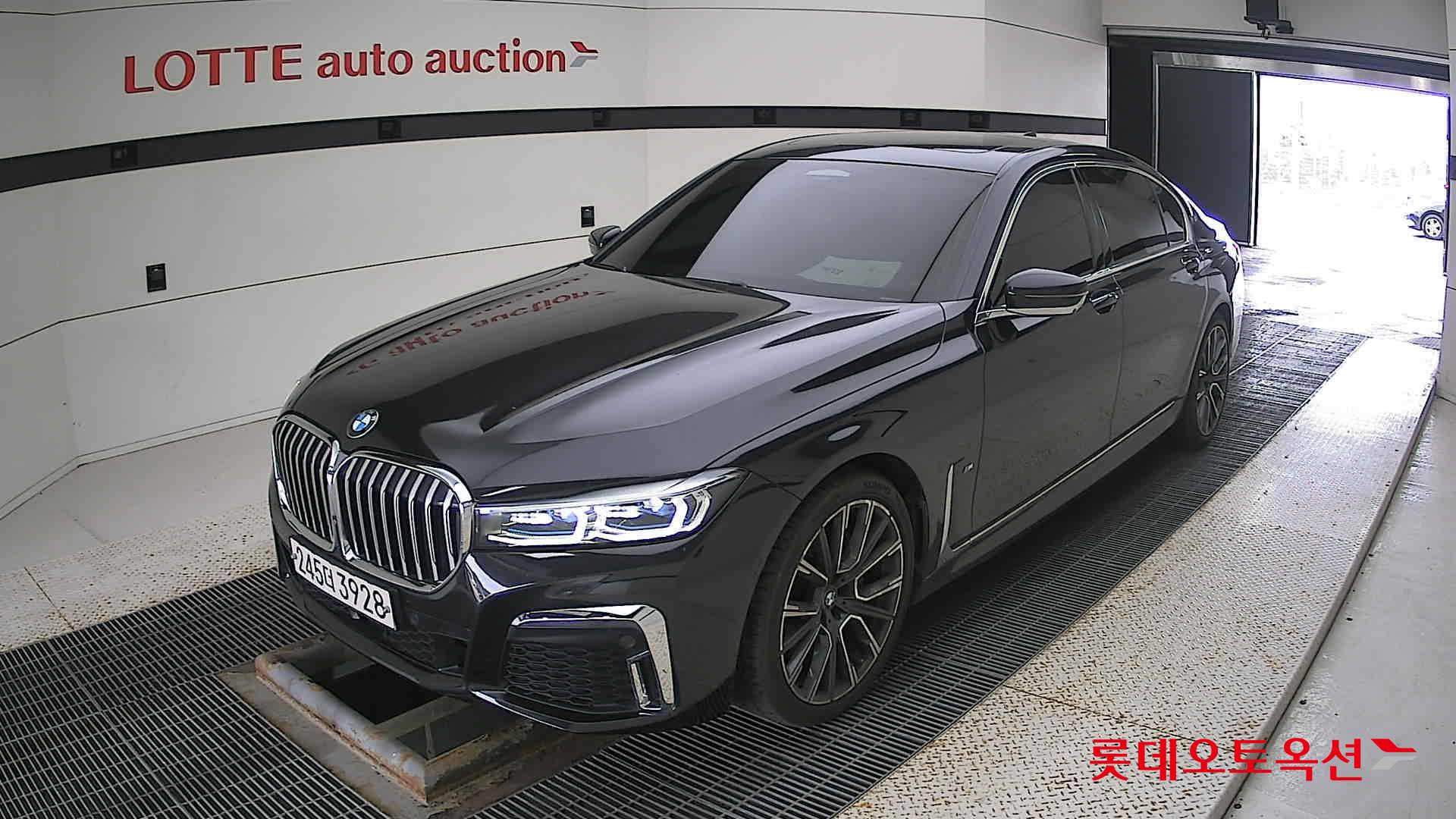 BMW الفئة السابعة