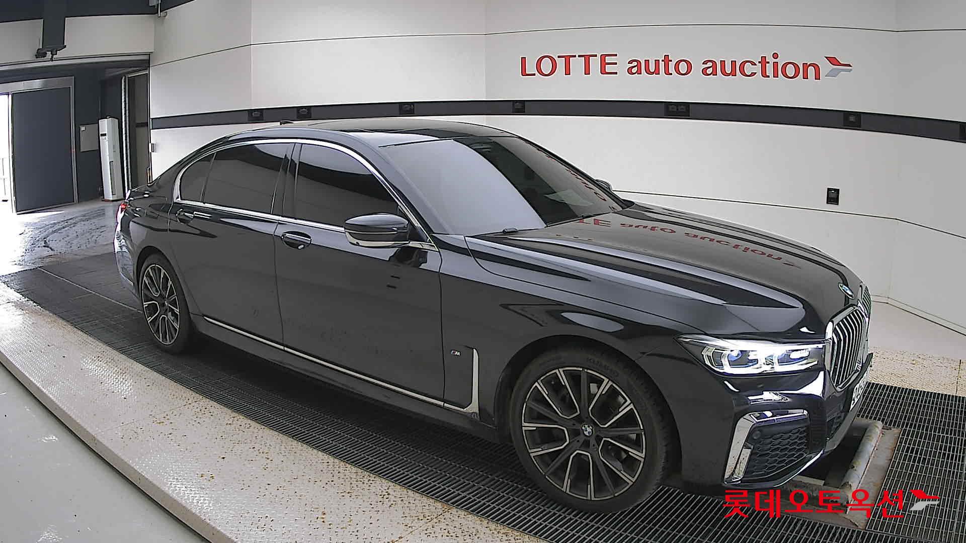BMW الفئة السابعة
