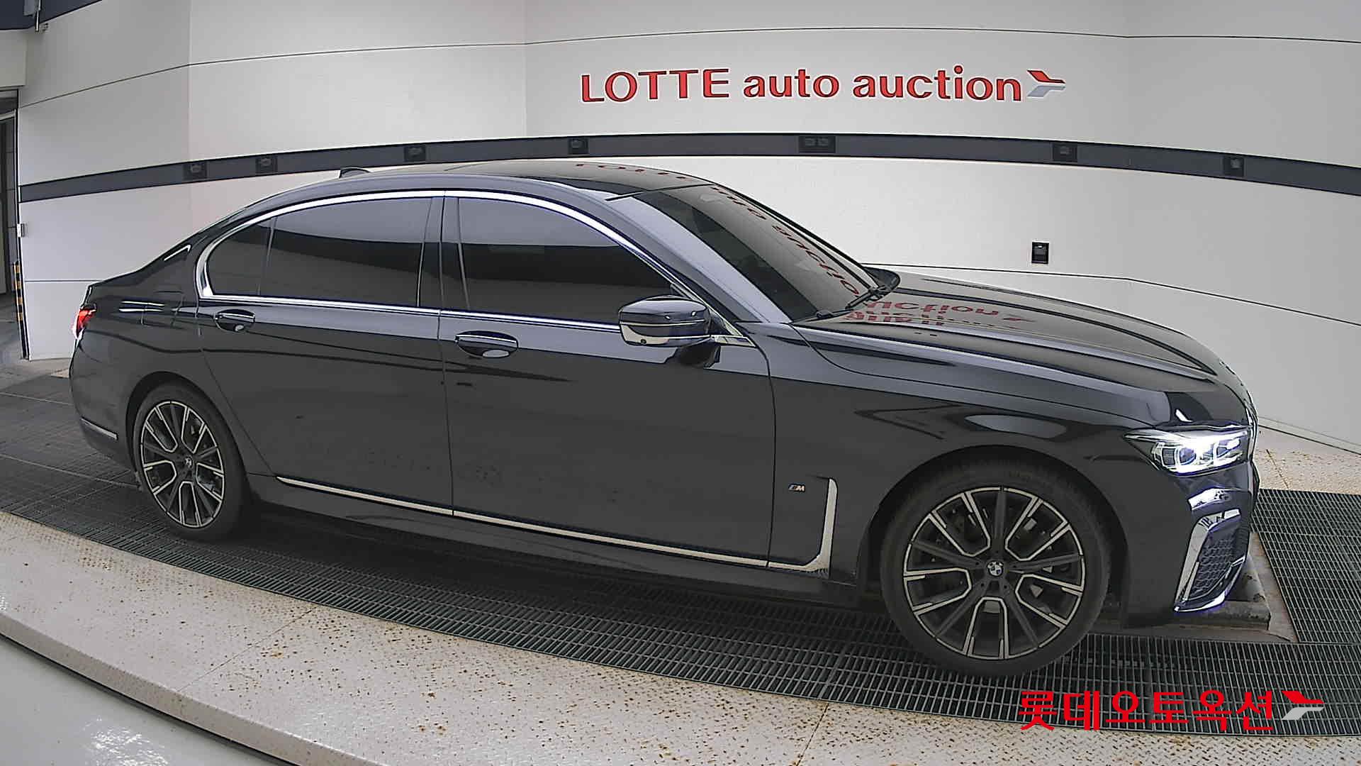 BMW الفئة السابعة