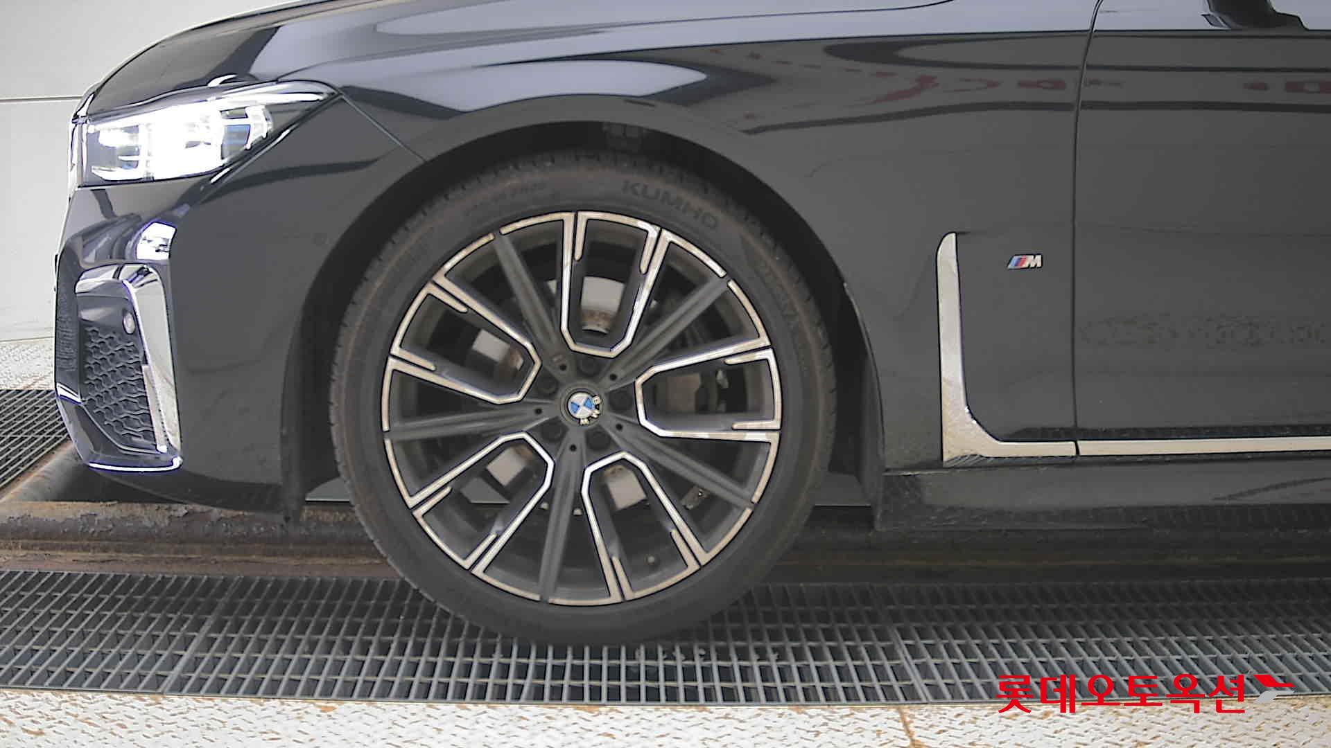 BMW الفئة السابعة