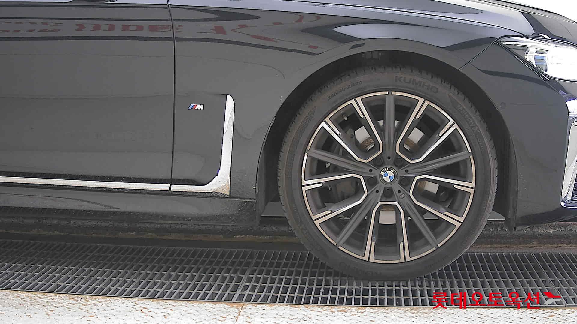 BMW الفئة السابعة