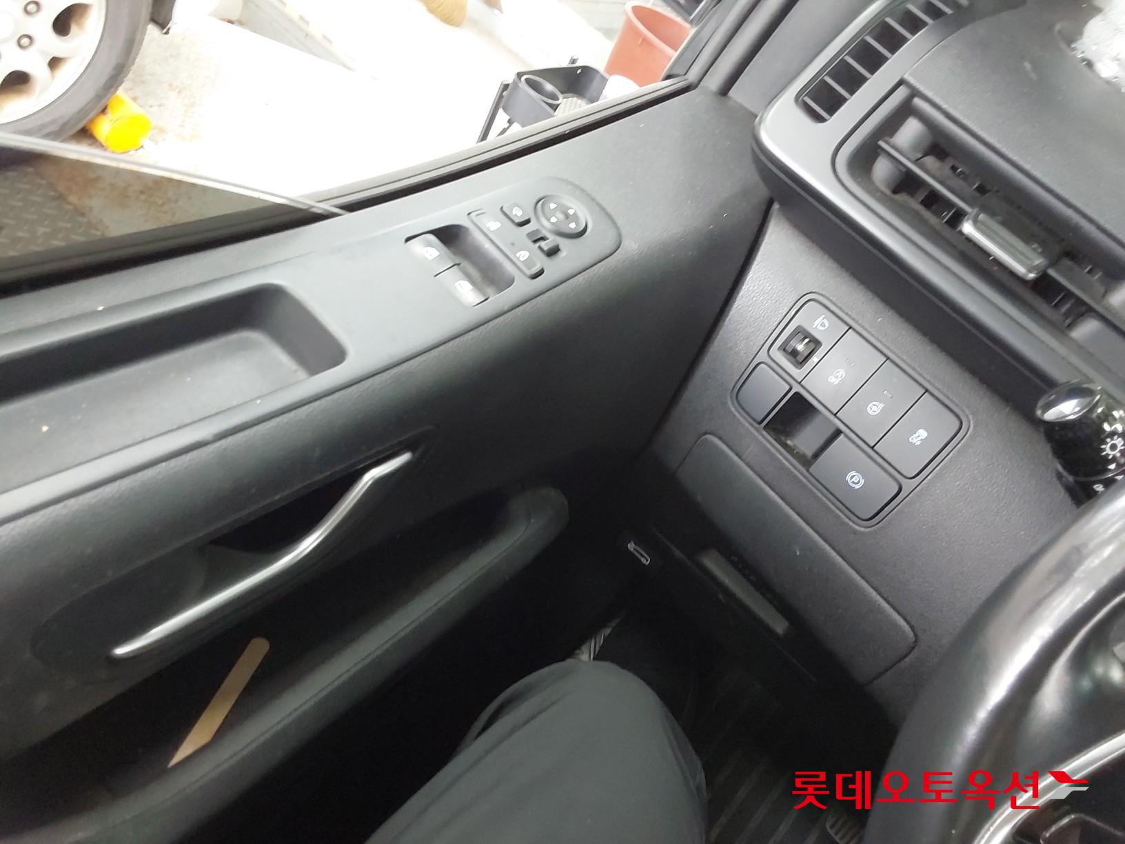 هيونداي - ستاريا - Image 28