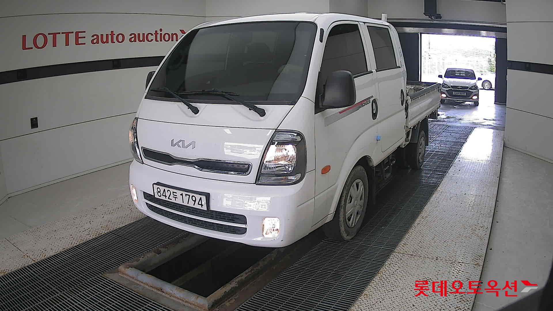 Kia Bongo III 1 ton 2023 Белый из Кореи
