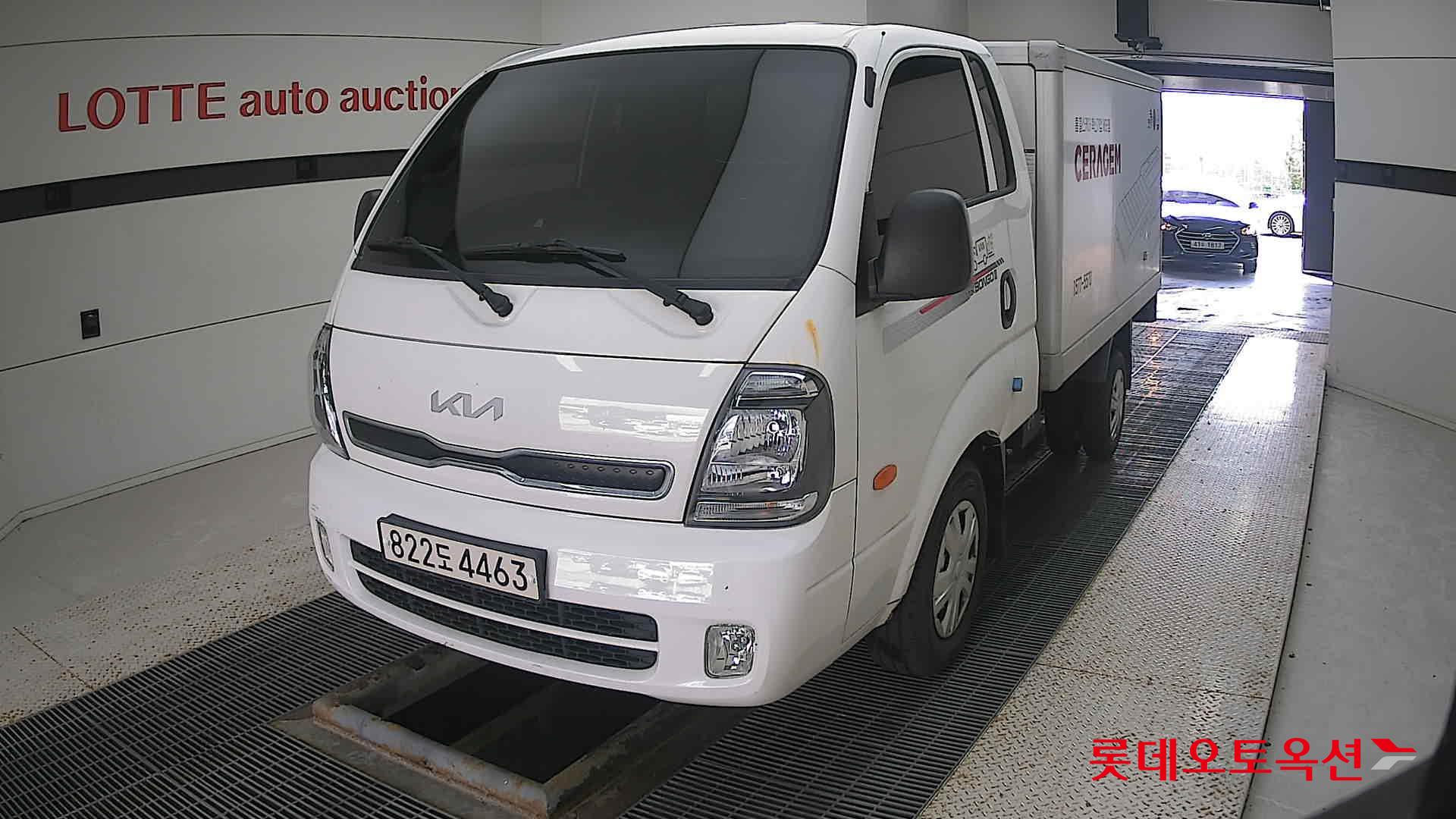 Kia Bongo III Low-profile built-in car 2022 Белый из Кореи