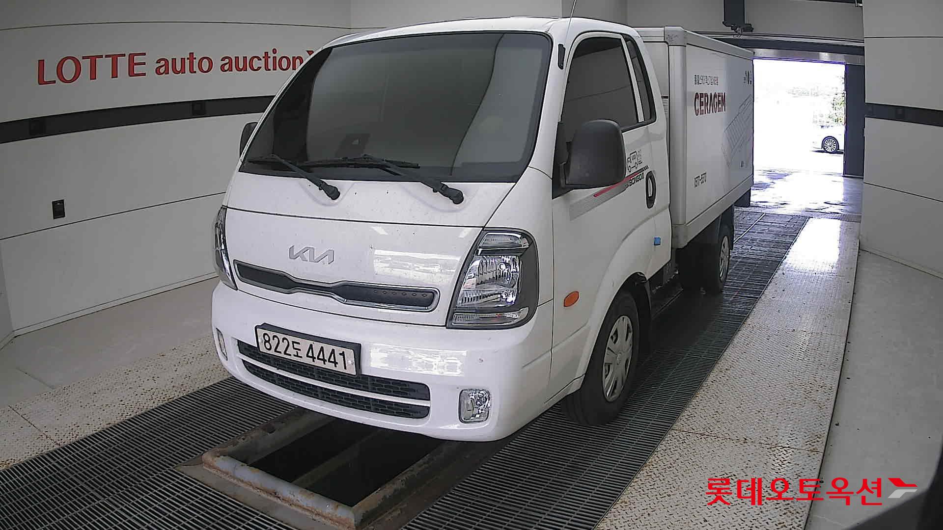 Kia Bongo III Low-profile built-in car 2022 Белый из Кореи