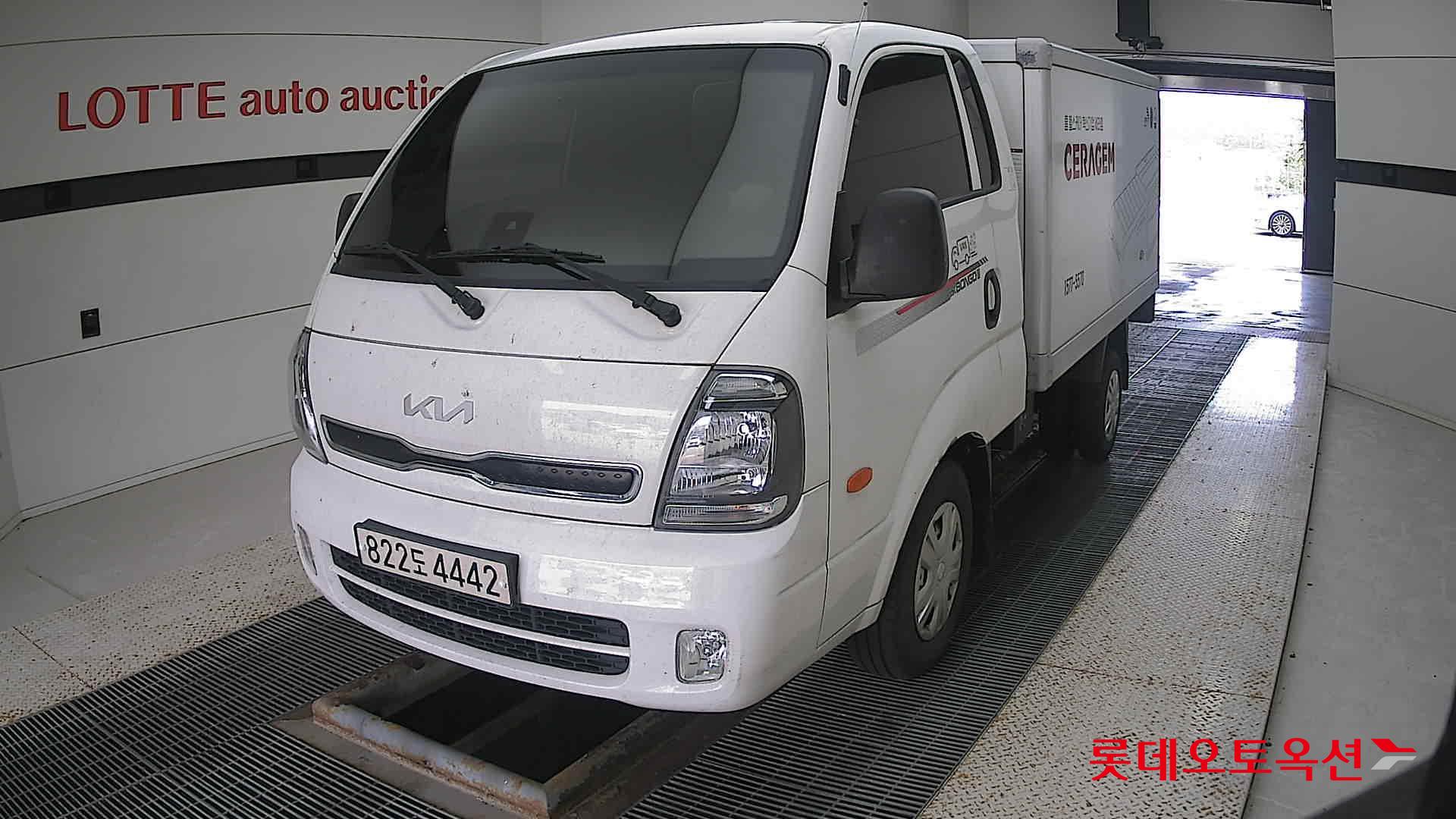 Kia Bongo III Low-profile built-in car 2022 Белый из Кореи