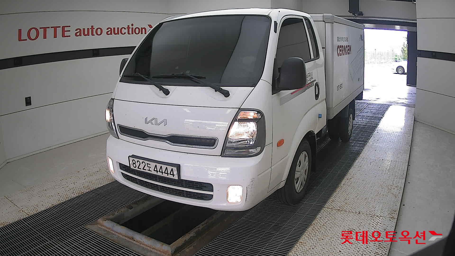 Kia Bongo III Low-profile built-in car 2022 Белый из Кореи