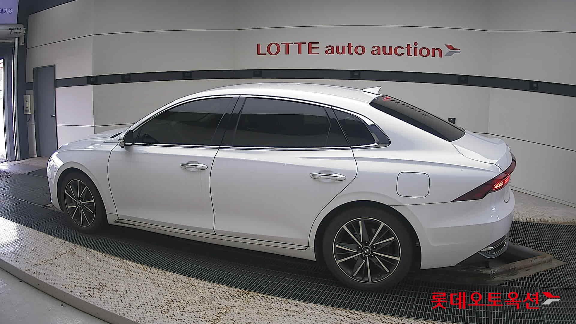 Hyundai Grandeur id 3057689 из Кореи 11