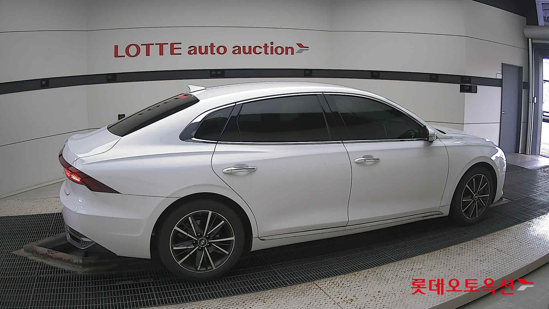 Hyundai Grandeur id 3057689 из Кореи 18