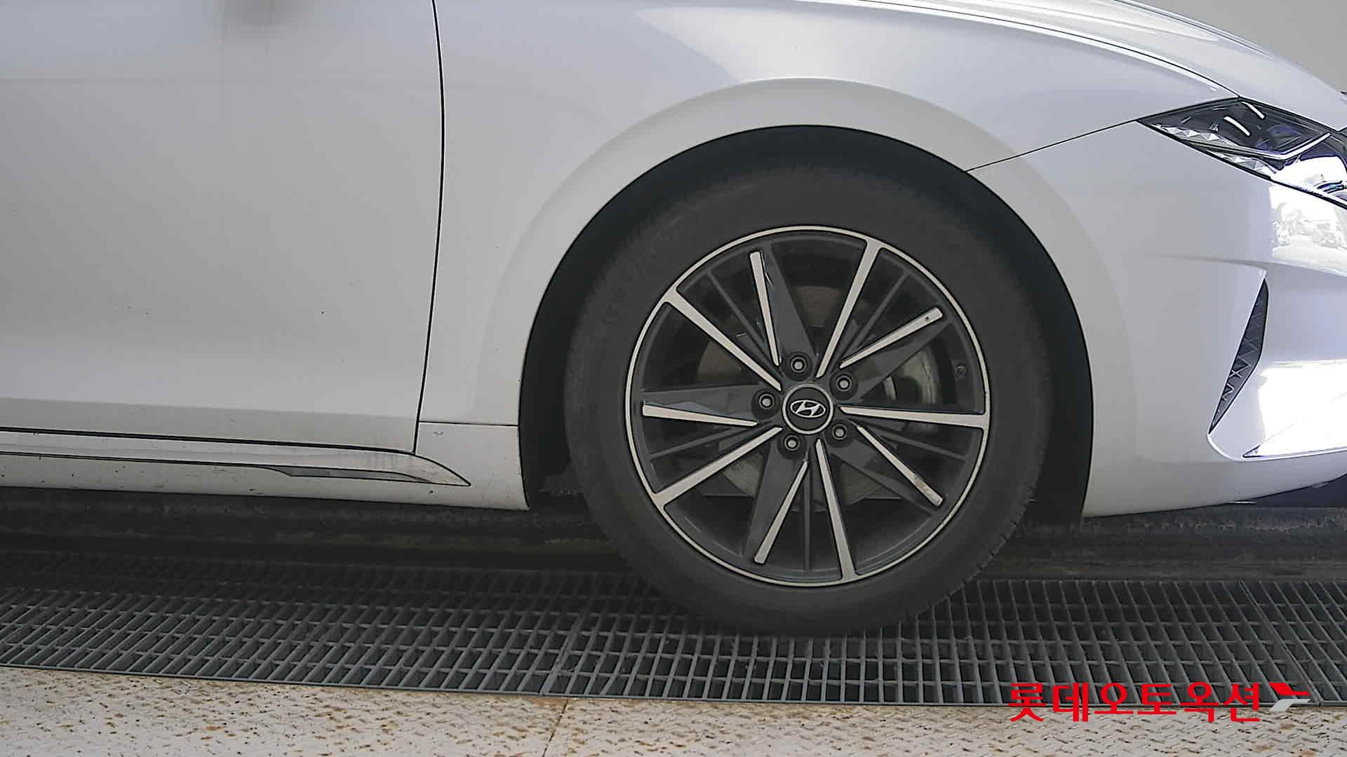 Hyundai Grandeur id 3057689 из Кореи 23