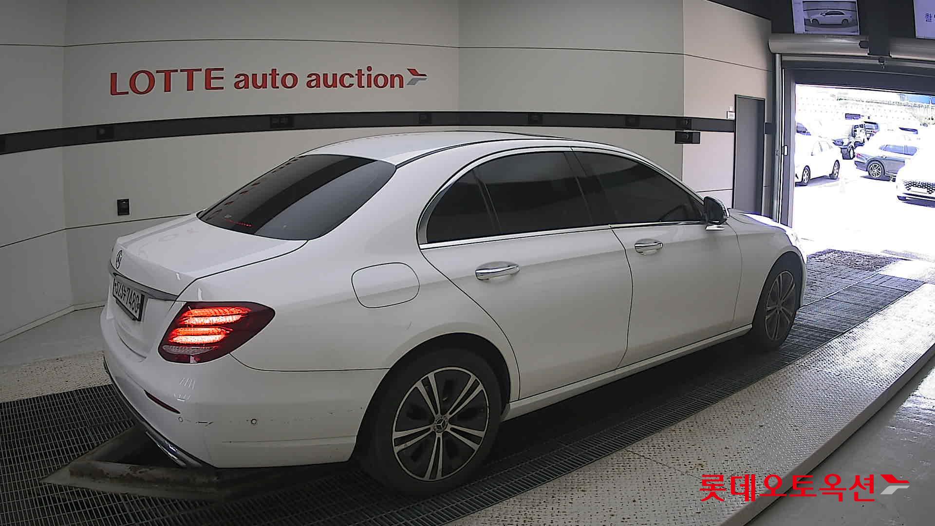 Mercedes-Benz Benz E220 d id 3062820 из Кореи 19