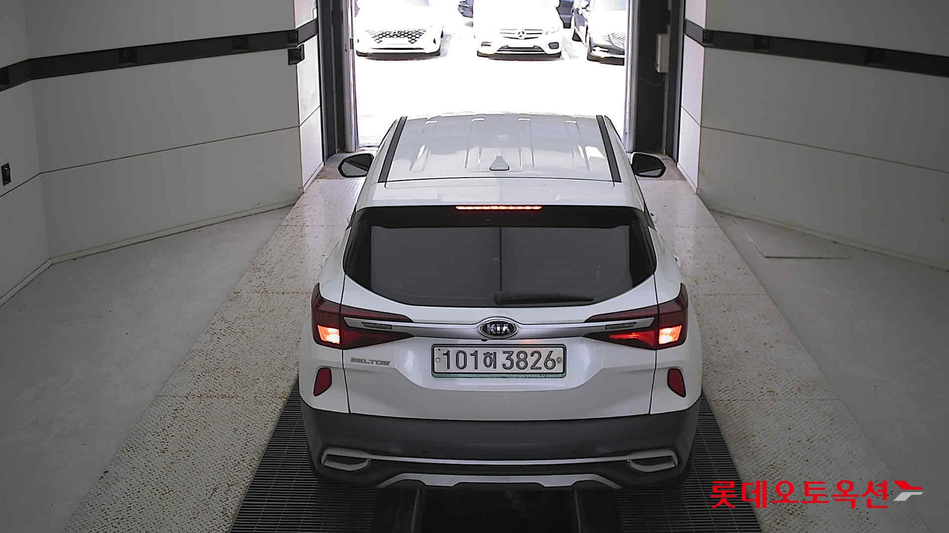 Kia Seltos 2021 Белый из Кореи, фото 5