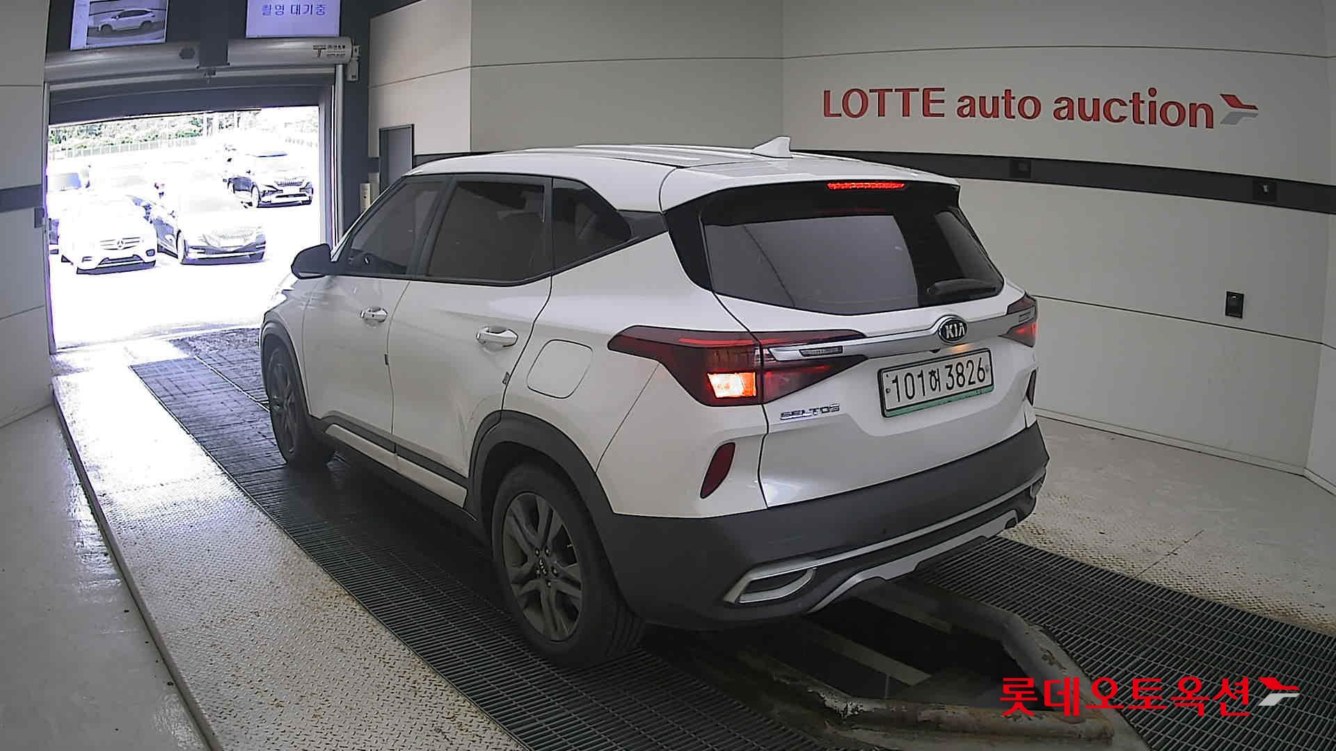 Kia Seltos 2021 Белый из Кореи, фото 6