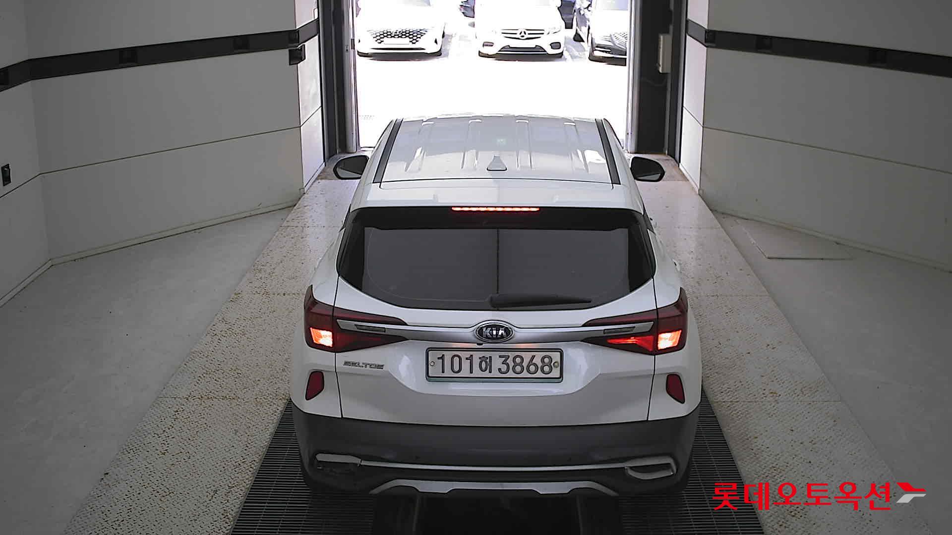 Kia Seltos 2021 Белый из Кореи, фото 5