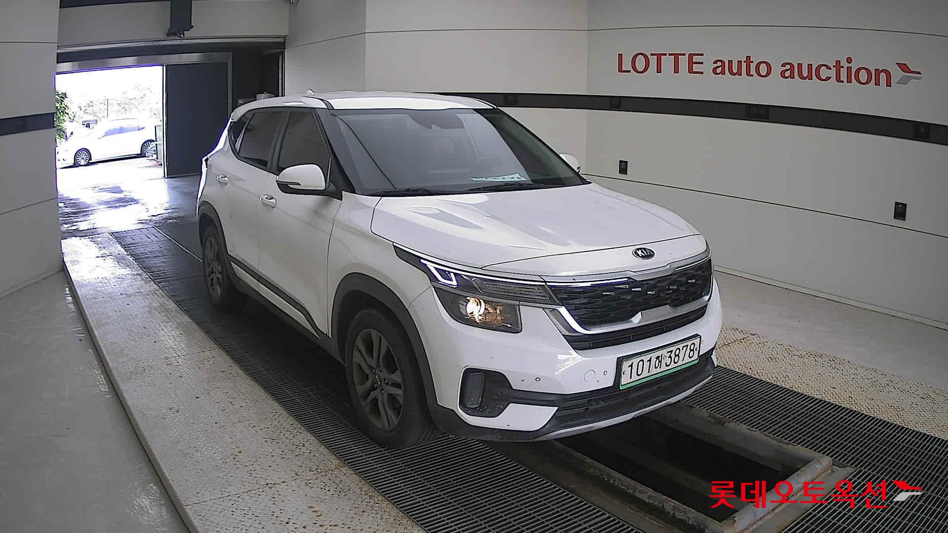 Kia Seltos 2021 Белый из Кореи, фото 2