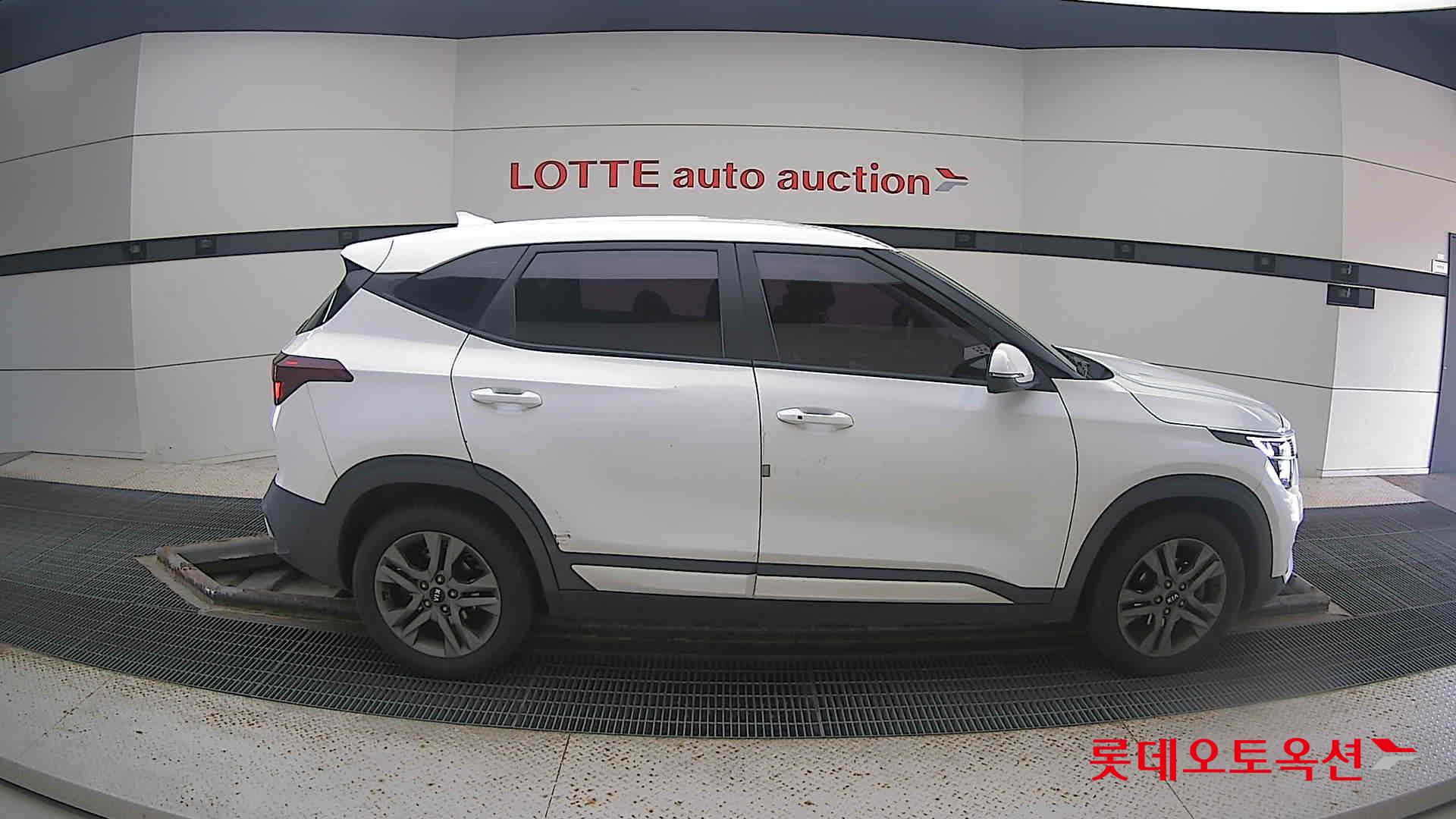 Kia Seltos 2021 Белый из Кореи, фото 3